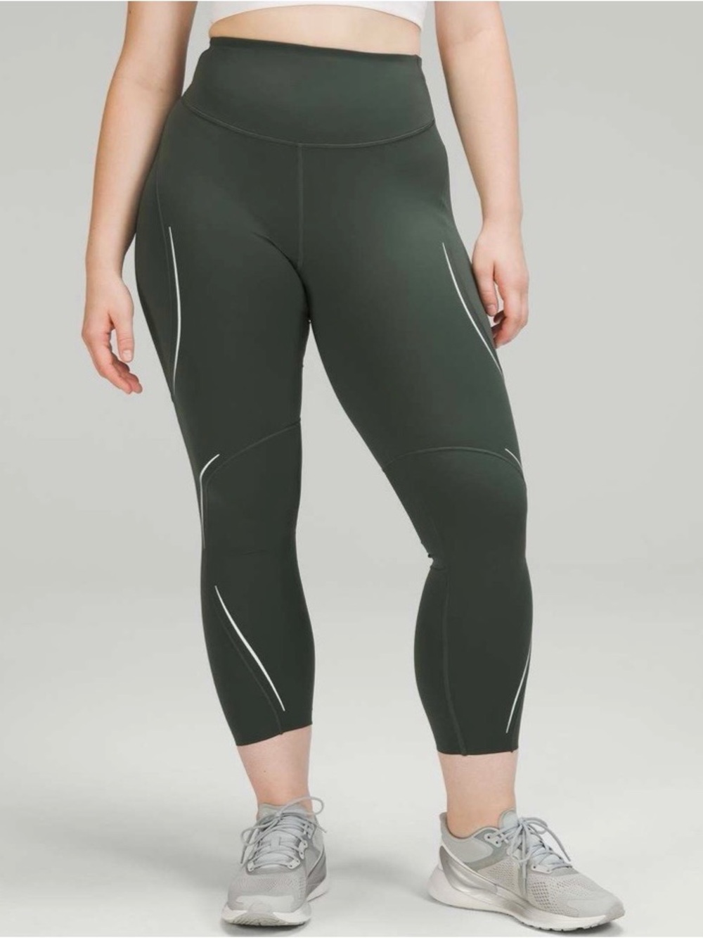 lululemon Athletica Smoked Spruce Set - Picture 6 of 8